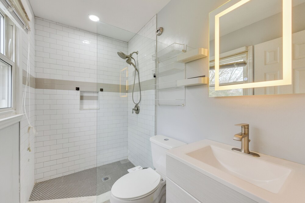 8 Mi to Uptown: Home w/ Hot Tub in Charlotte!