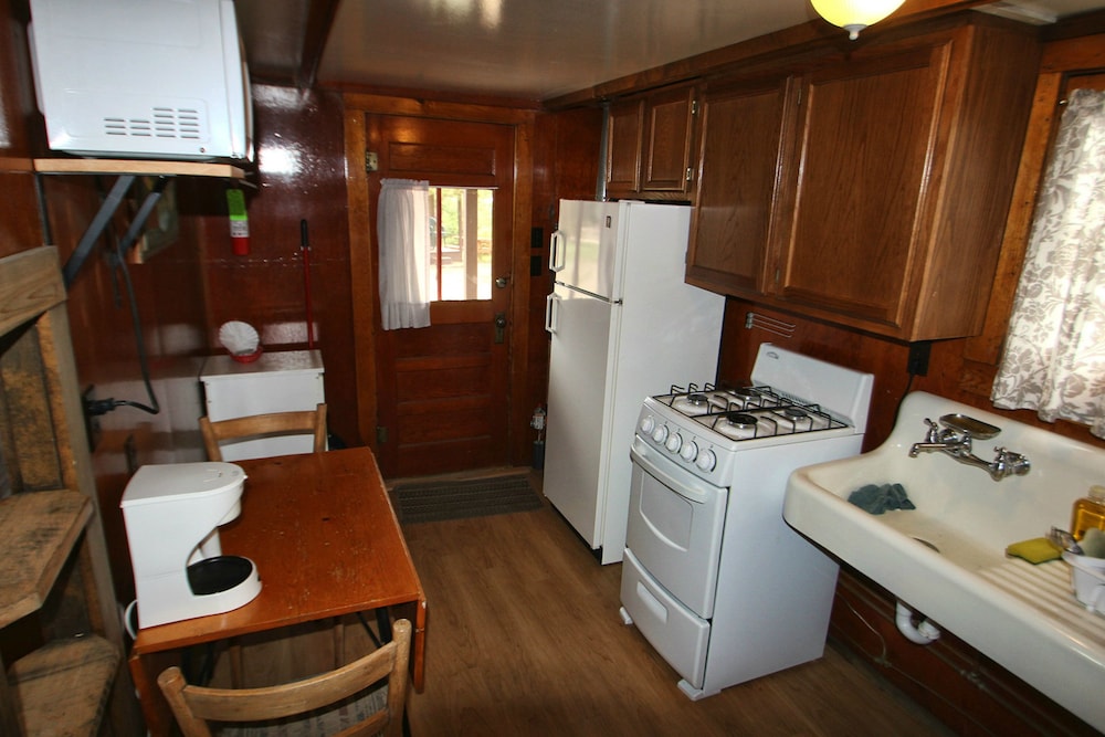 Tiny Town Cabins - Property Image 1