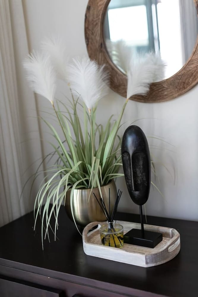 Water-front Paradise Pool - BBQ - Balcony Dining