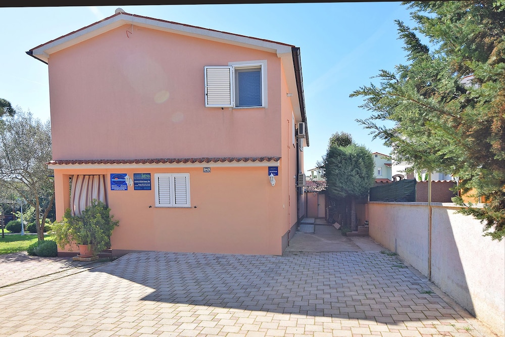 Apartments Jeromela