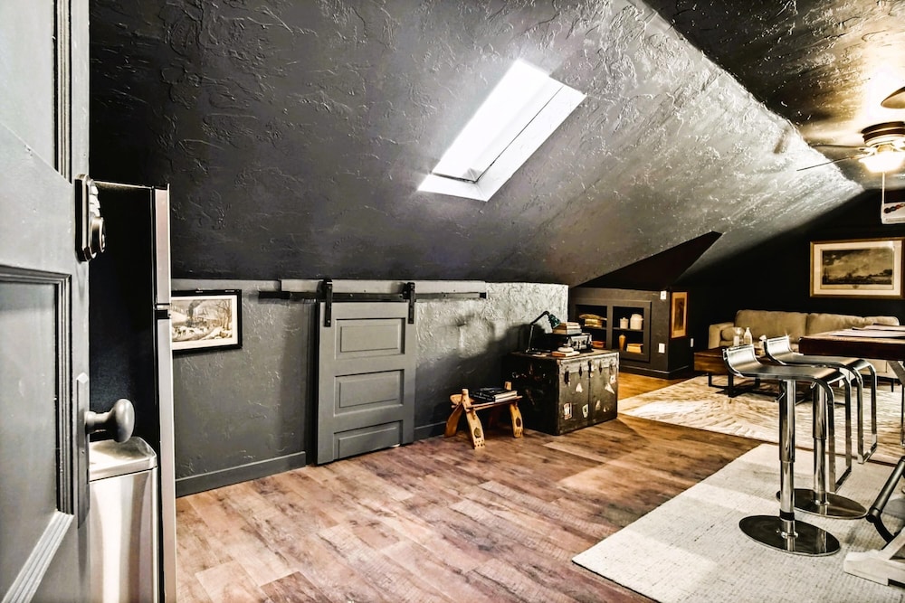 Oklahoma City Vacations - 3-story 6-bedroom 4 Bathrooms 3min-asian Dist - Property Image 85