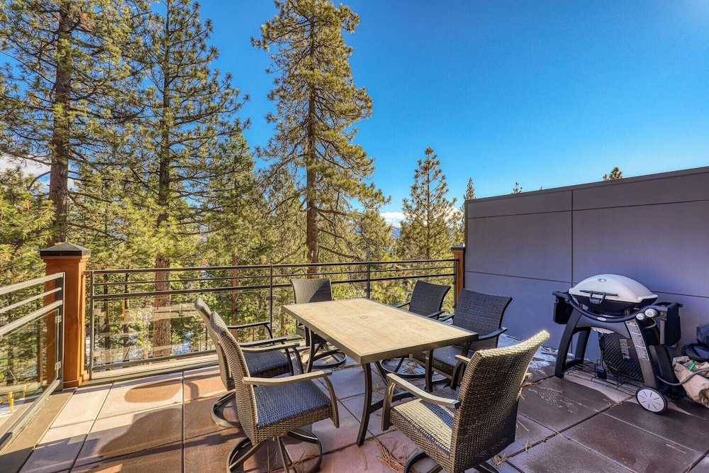 Crystal Bay Penthouse 301 3 Bedroom Condo