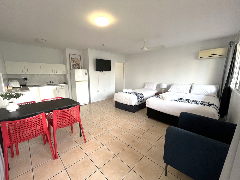 Mermaid Beach Vacations - Browns Broadbeach - Property Image 15