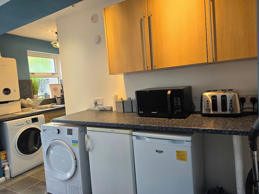 Cozy 4 Bedroom House in the Heart of Brixton