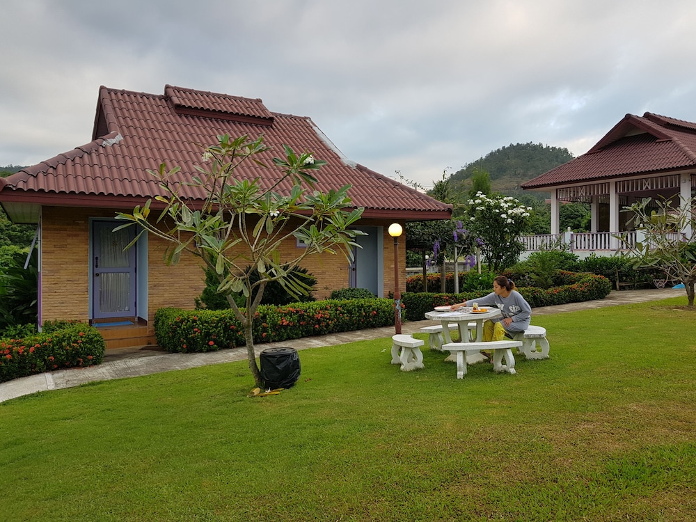 Mae Klang Banyen Hill
