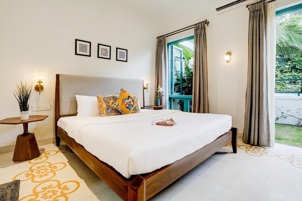 Villa in Siolim Near Morjim Beach