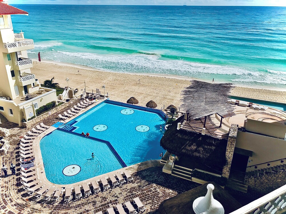 OvaCancun Apartments