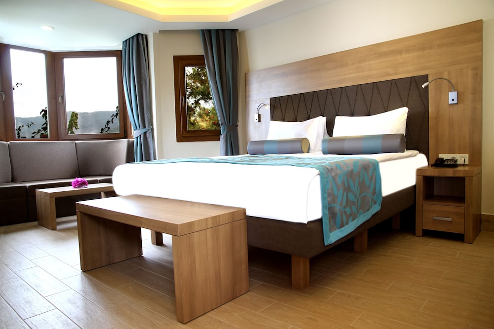 Club & Otel Letoonia - Image 57