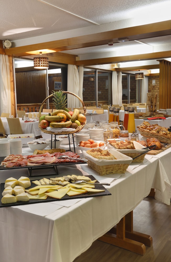 Huez Vacations - Hotel Eliova - Le Chaix - Property Image 9