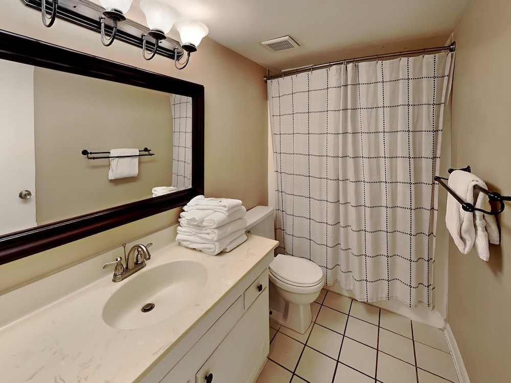 Emerald Isle Fort Walton Beach by Southern Vacation Rentals