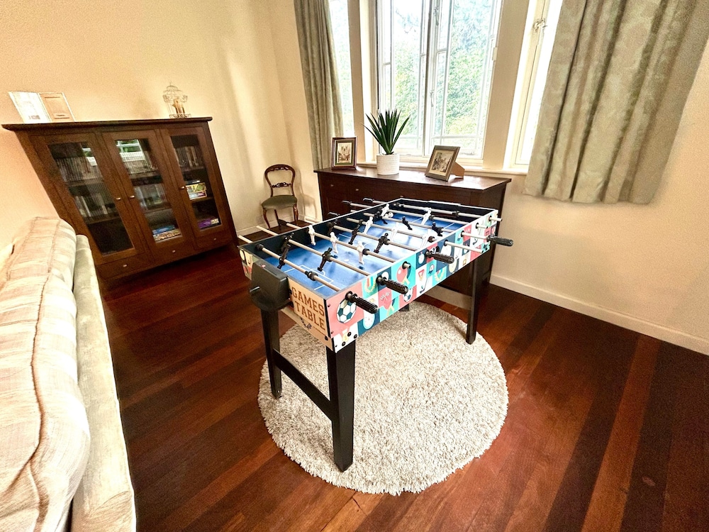 Private Lincoln Retreat - 4 Bedroom House