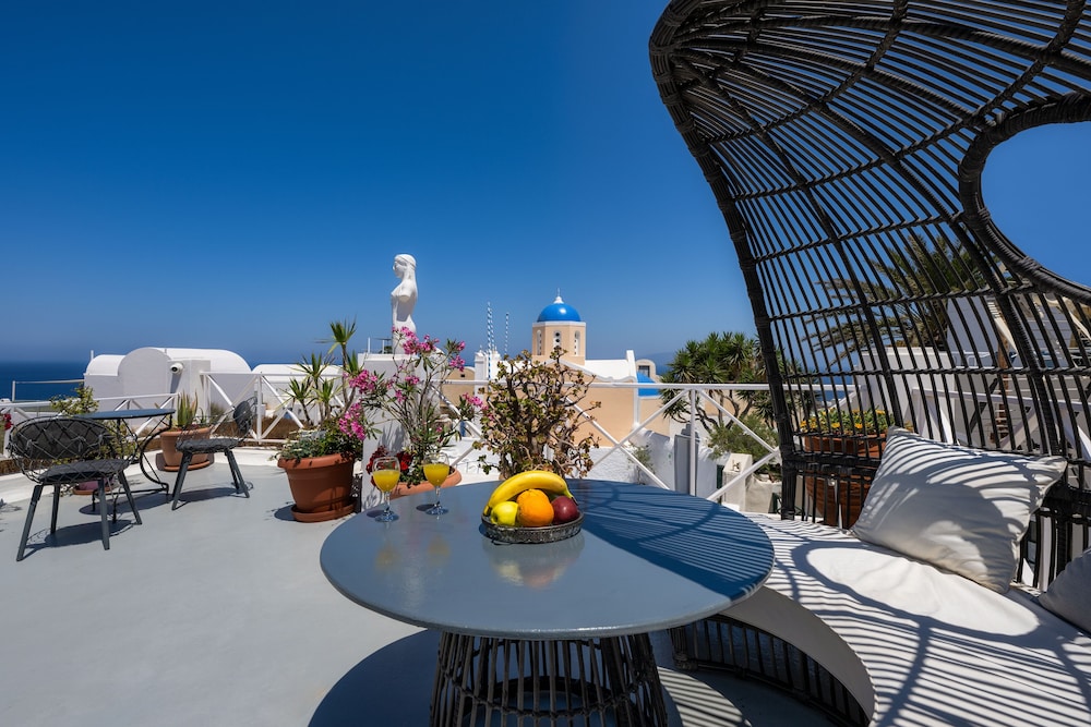 Santorini Paradise