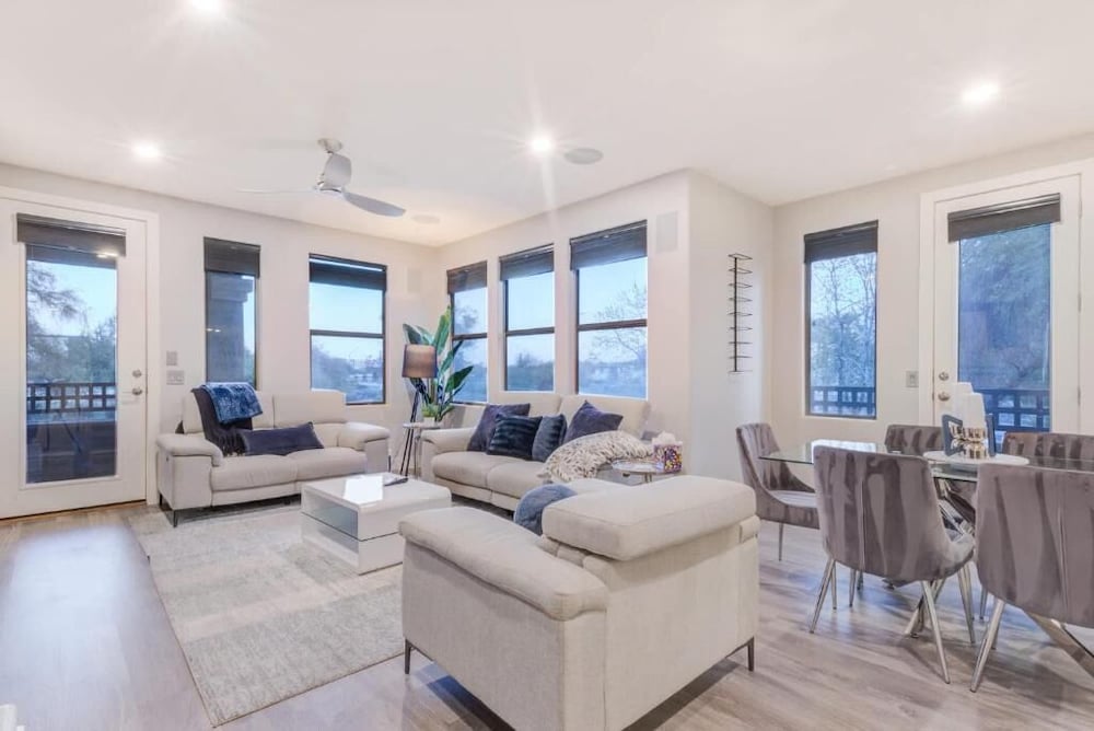 Scottsdale Condo Overlooking Golf Course