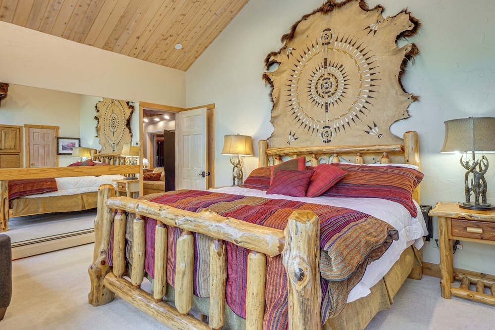 Steps to Ski Shuttle: Breckenridge Home w/ Hot Tub