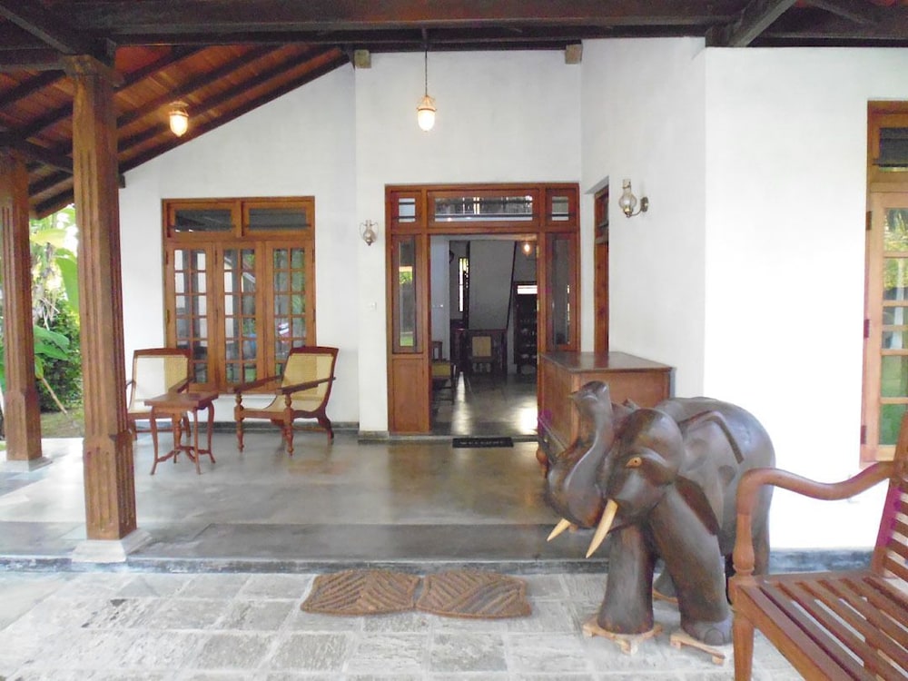 Lanrich Villa