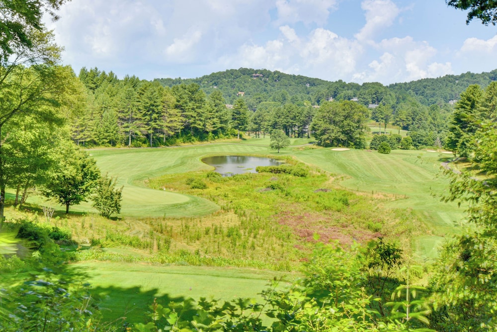 Tee Off in the Mtns: Sky Valley Condo w/ View!