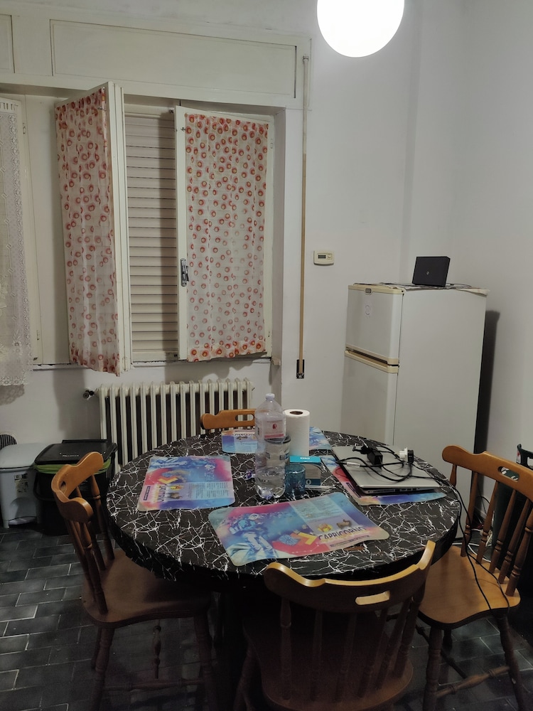 3 bed - Sleeps 6 - Mountain View - Parking - Pets