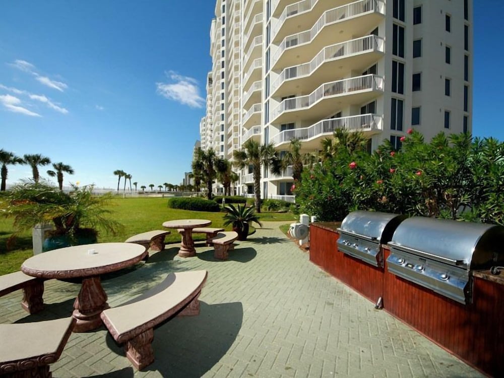 Silver Beach Towers #1805E by Southern Vacation Rentals