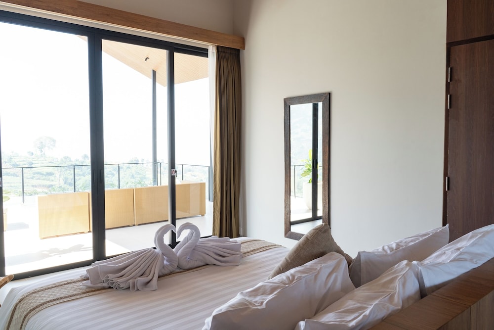 Beverly Hill Mountain View Villa 8BR