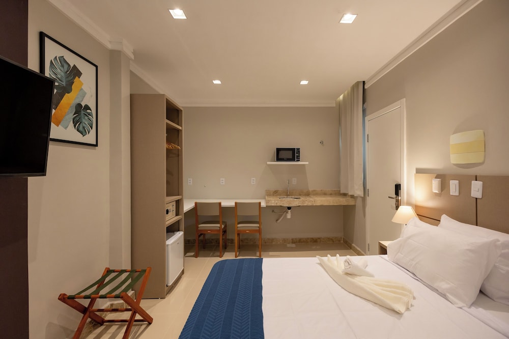 Aira Hotel