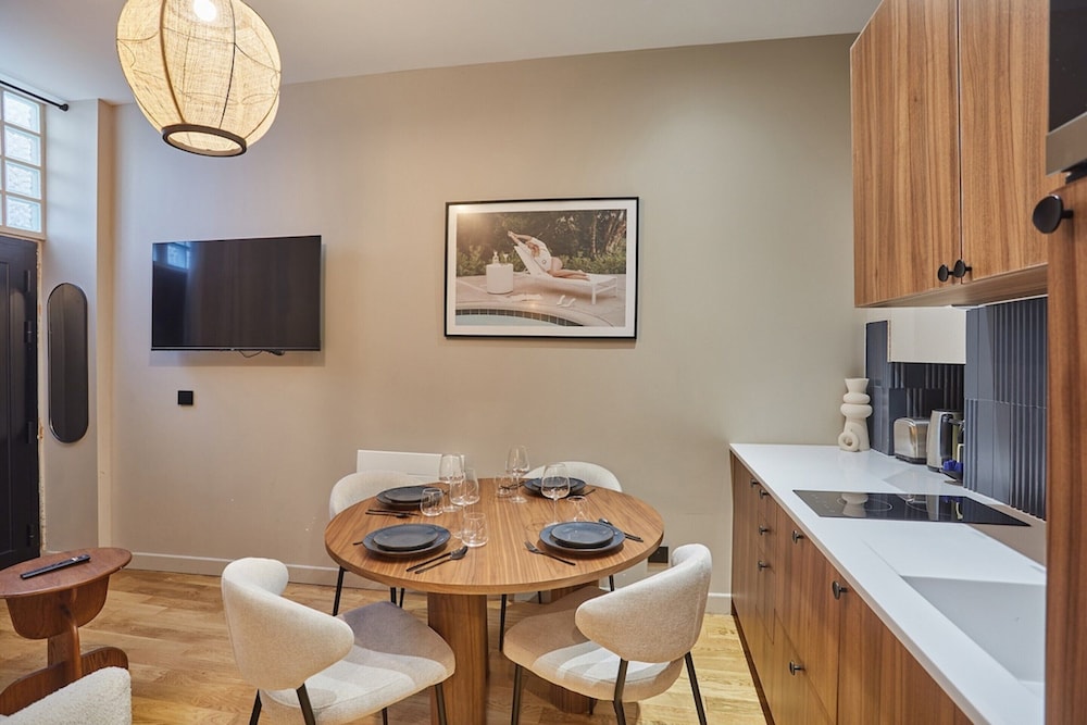 Apartment Center of Paris