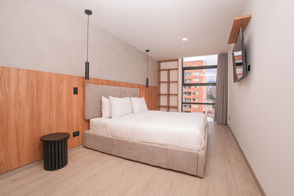 Metropolitan Living by HOUSY