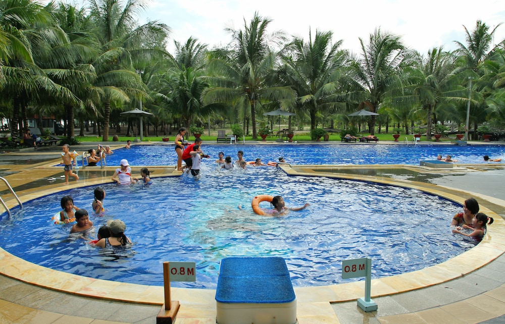 Dat Lanh Resort