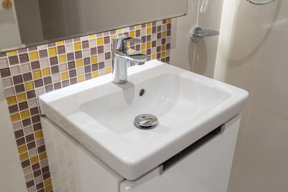 Spacious and Modern 3 Bedroom Perfect for Family