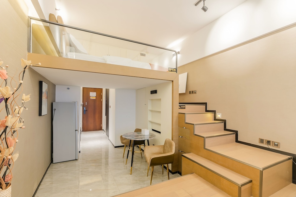 Xizhengjia Apartment Hotel (Guangzhou Financial City Keyun Road subway station store)