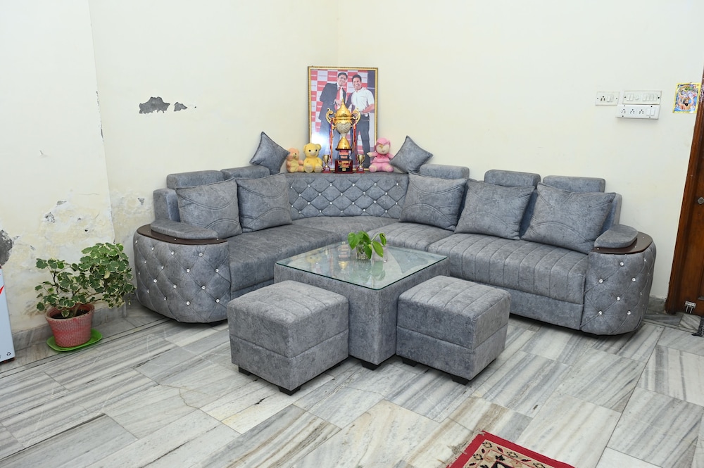 Siddhivinayak Temple Guest House