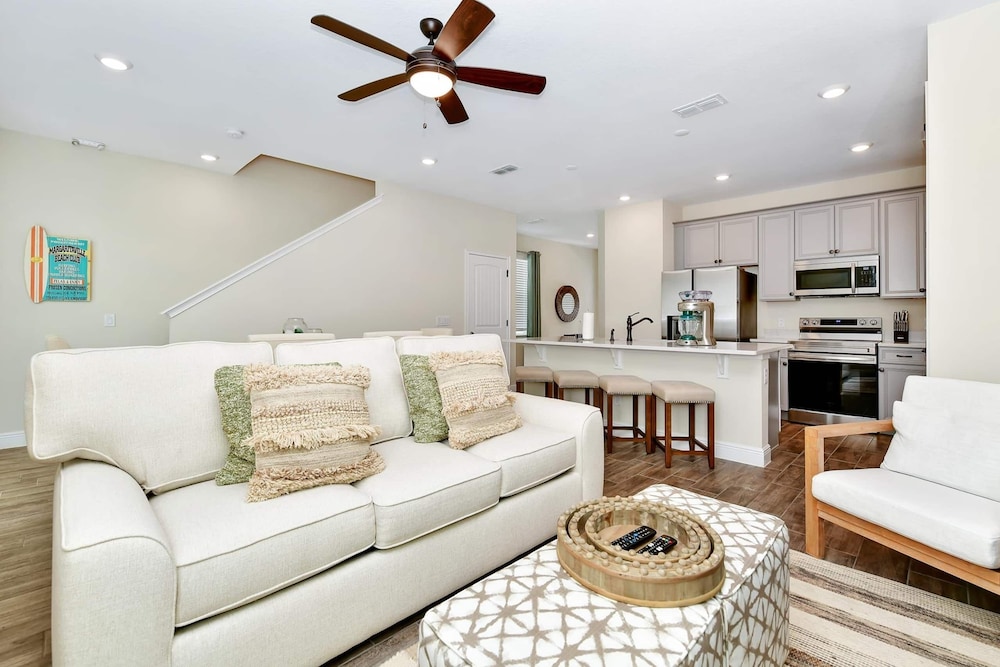 Paradise Breeze Cottage By Shine Villas Margaritaville Resort Orlando 4 Bedroom Condo