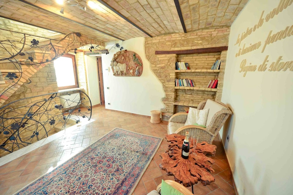 Casale905