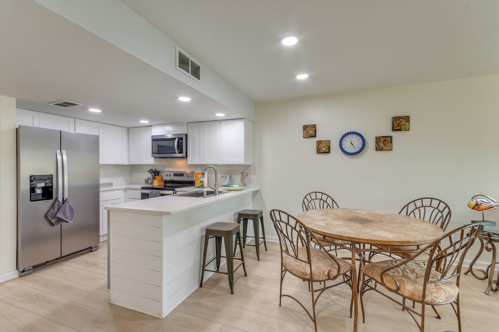 Walk to Orange Beach: Family Condo w/ Patio