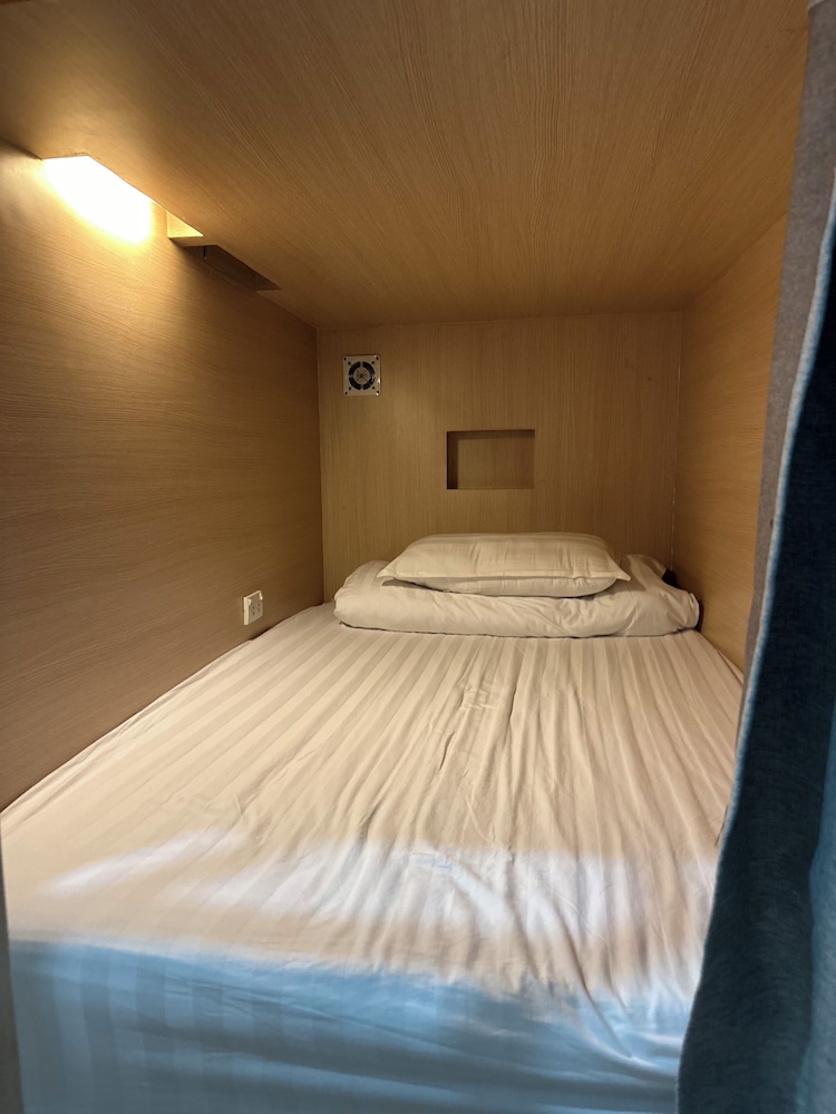 Petit Espace Hostel