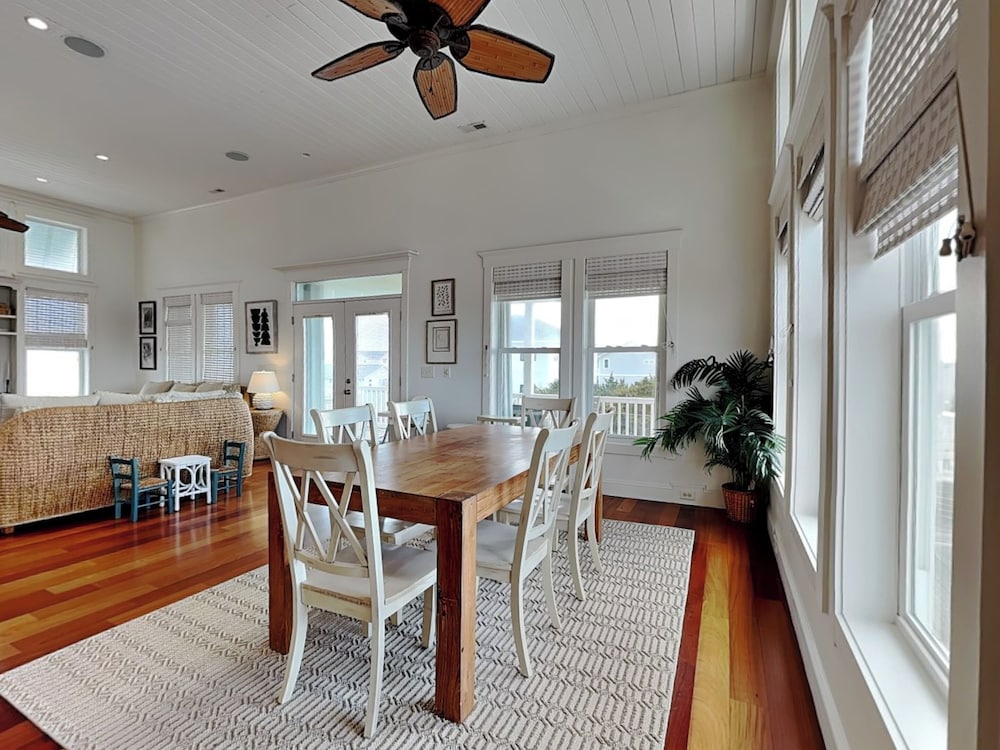 Windansea by Topsail Realty