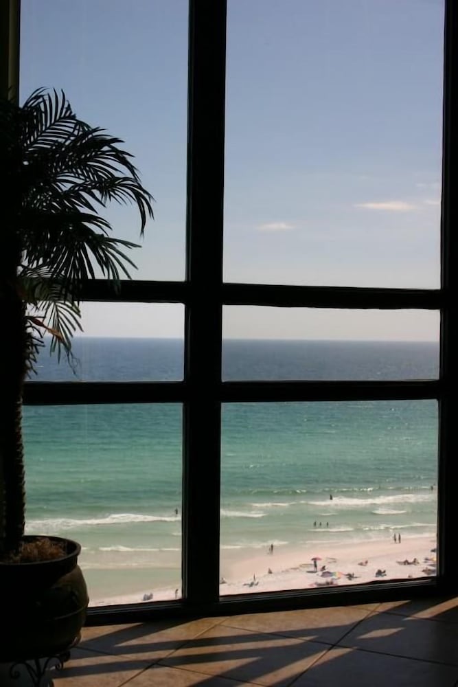 Surfside 1210 2 Bedroom Apartment by BnD