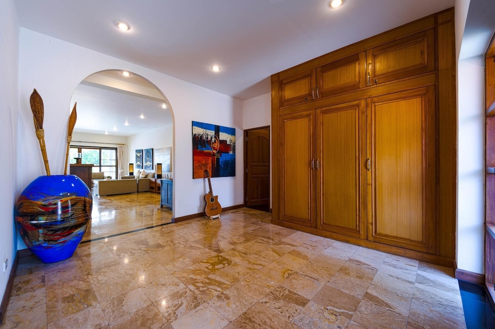 Lovely 3BR Villa in good Location CV3MA