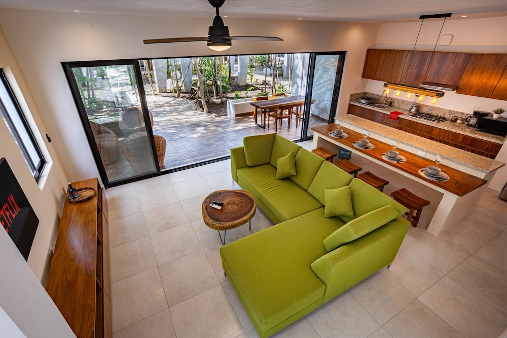 Villa Xpujil Pool AC Internet Beach Club