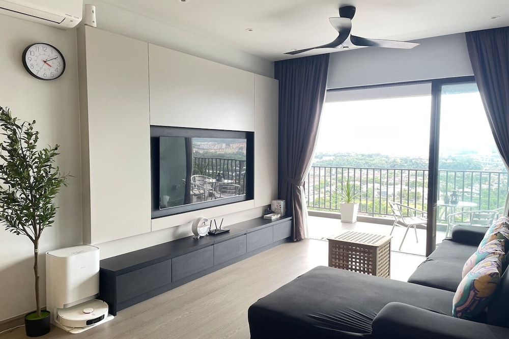 Netizen Cheras Residence by Emily in Town