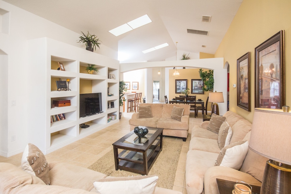 Solana Resort 158 - Image 5