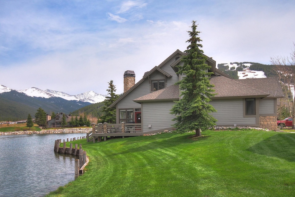 Private Mountain Town home Pet Friendly with Great Views - WD12 by Redawning