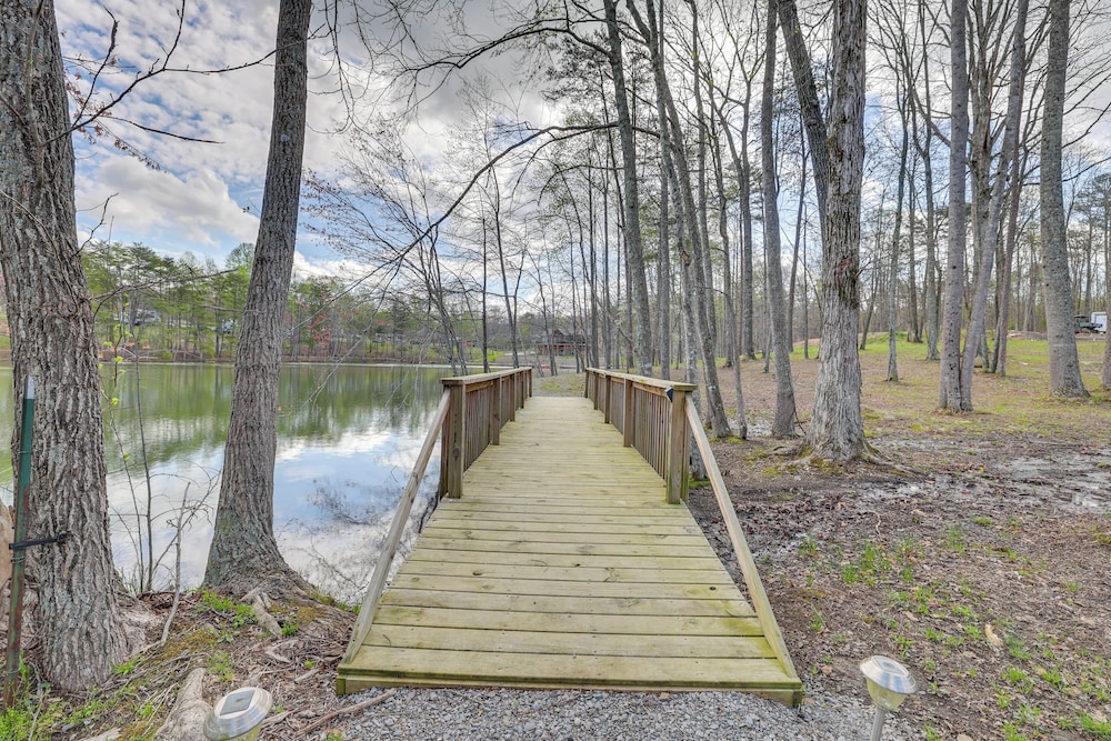 Fire Pit + Game Room: Lakefront Escape in Trenton!