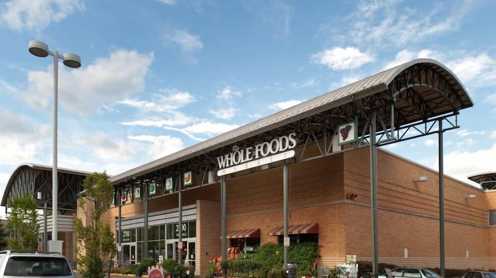 National at Clarendon Metro
