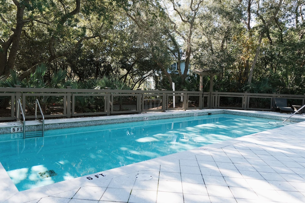 30A Hideaway by Avantstay Walk to Beach 2 Pools