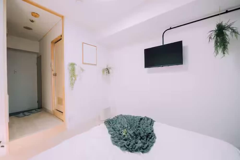 Minimalist Loft 1002
