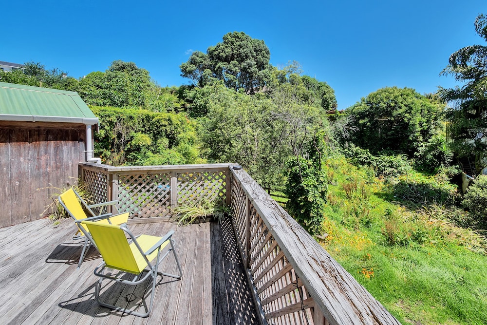 Ponsonby Holiday Home Near The City