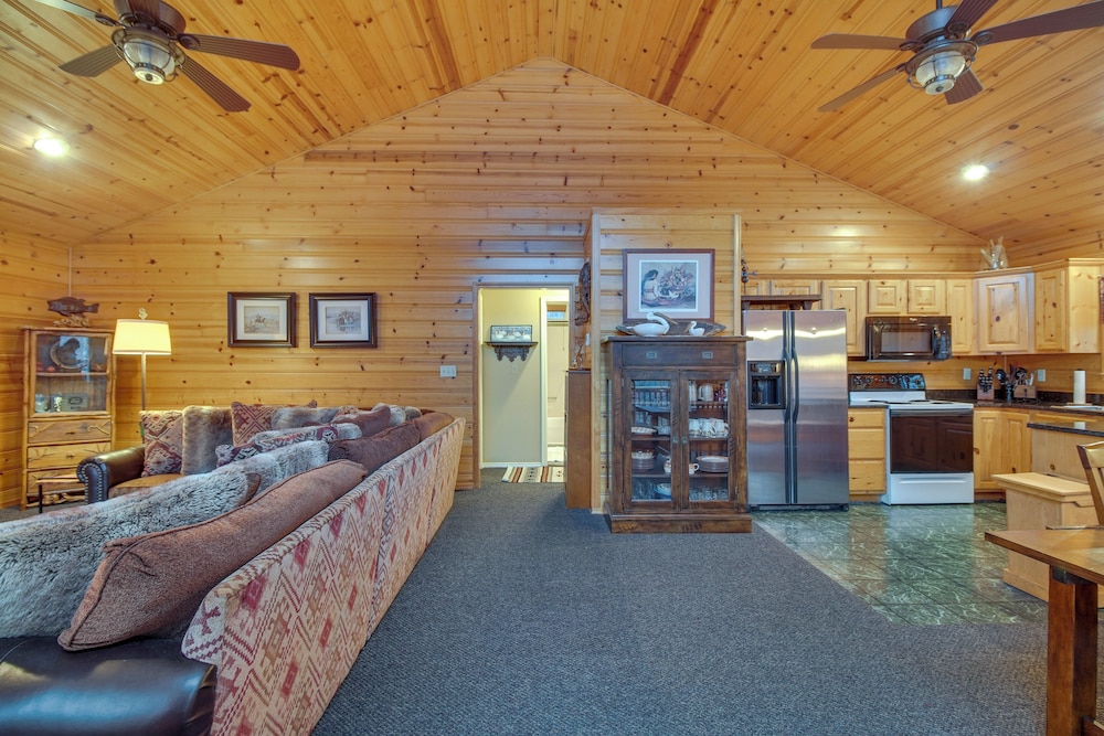 Boat Dock & Deck: Waterfront Cabin on Grand Lake