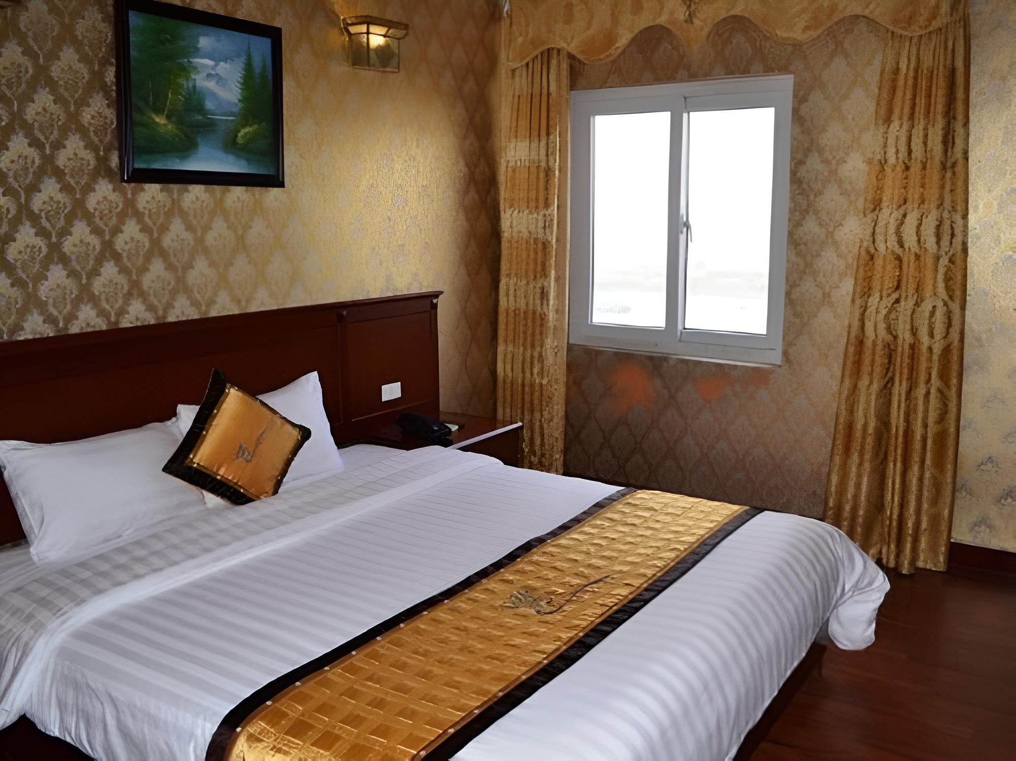 Crown Hotel