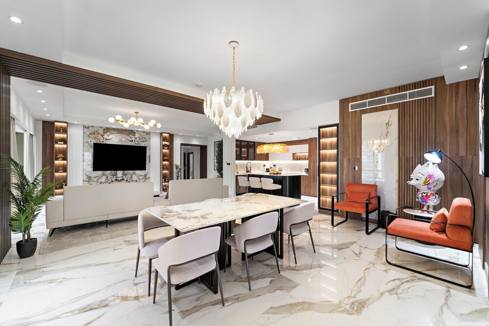 Luxury 3BR M Beachfront Retreat