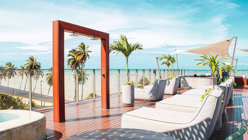 Yacht - by Setai Apartaments